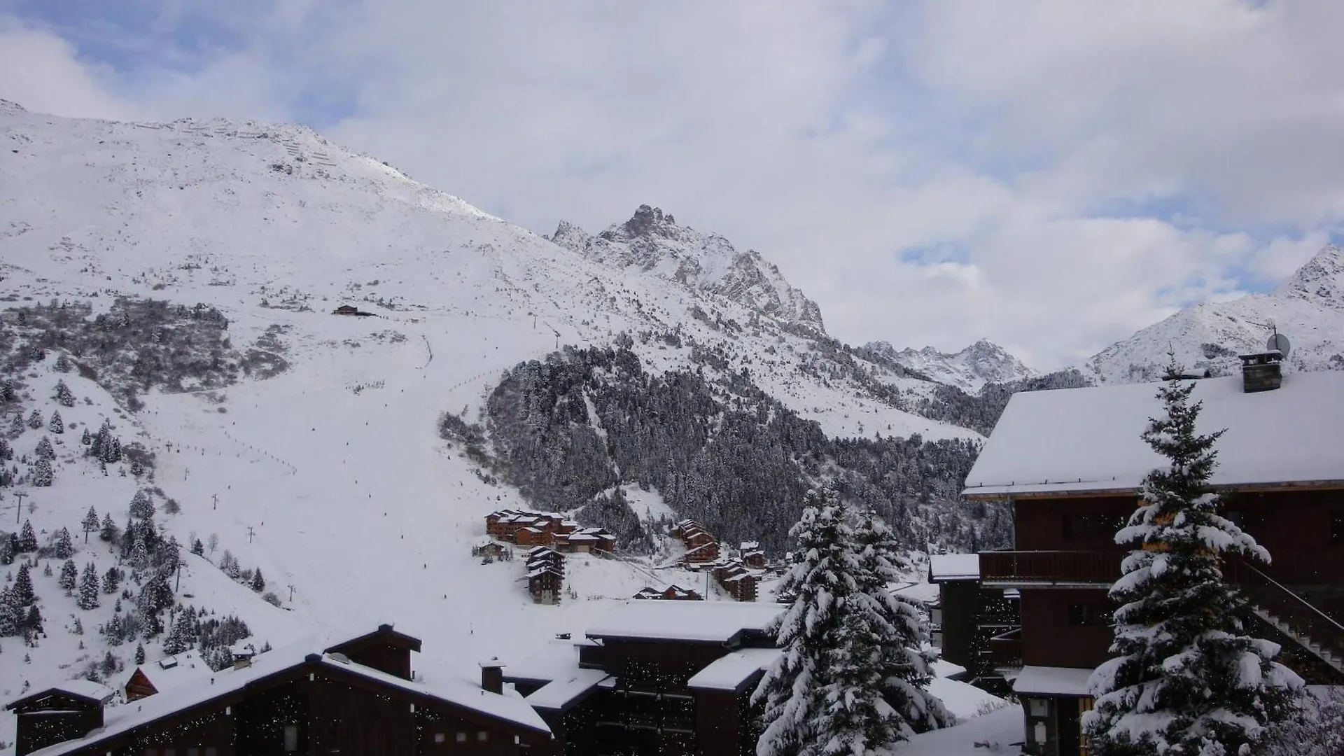 Appartement Familial A Meribel, Proche Des Pistes, Balcon Et Casier A Skis - Fr-1-355-37 France