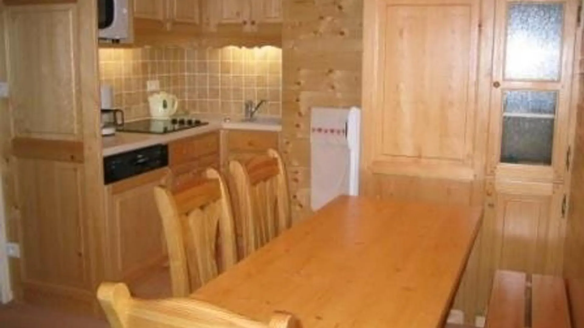 Apartment Appartement Familial A Meribel, Proche Des Pistes, Balcon Et Casier A Skis - Fr-1-355-37 France